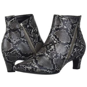 Snake print boot